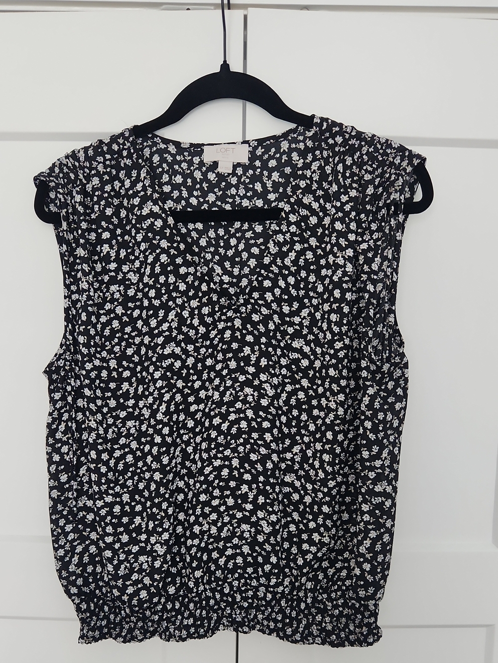 LOFT Black & White Floral Sleeveless Camisole